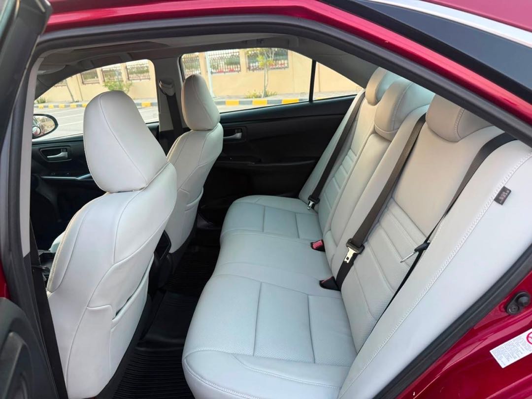 Car Image 2017 TOYOTA CAMRY SE
