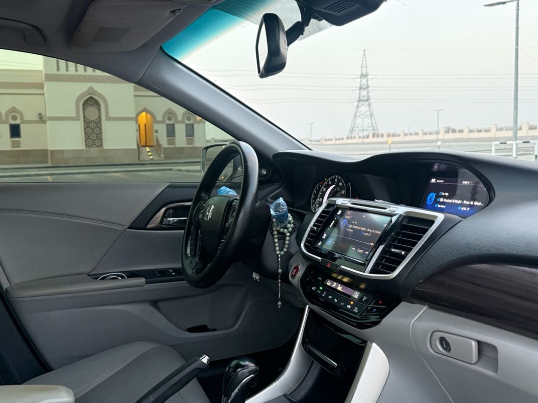 Car Image 2017 HONDA ACCORD SPORT