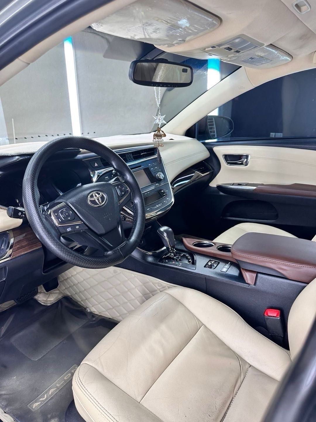 Car Image 2013 TOYOTA AVALON XLE