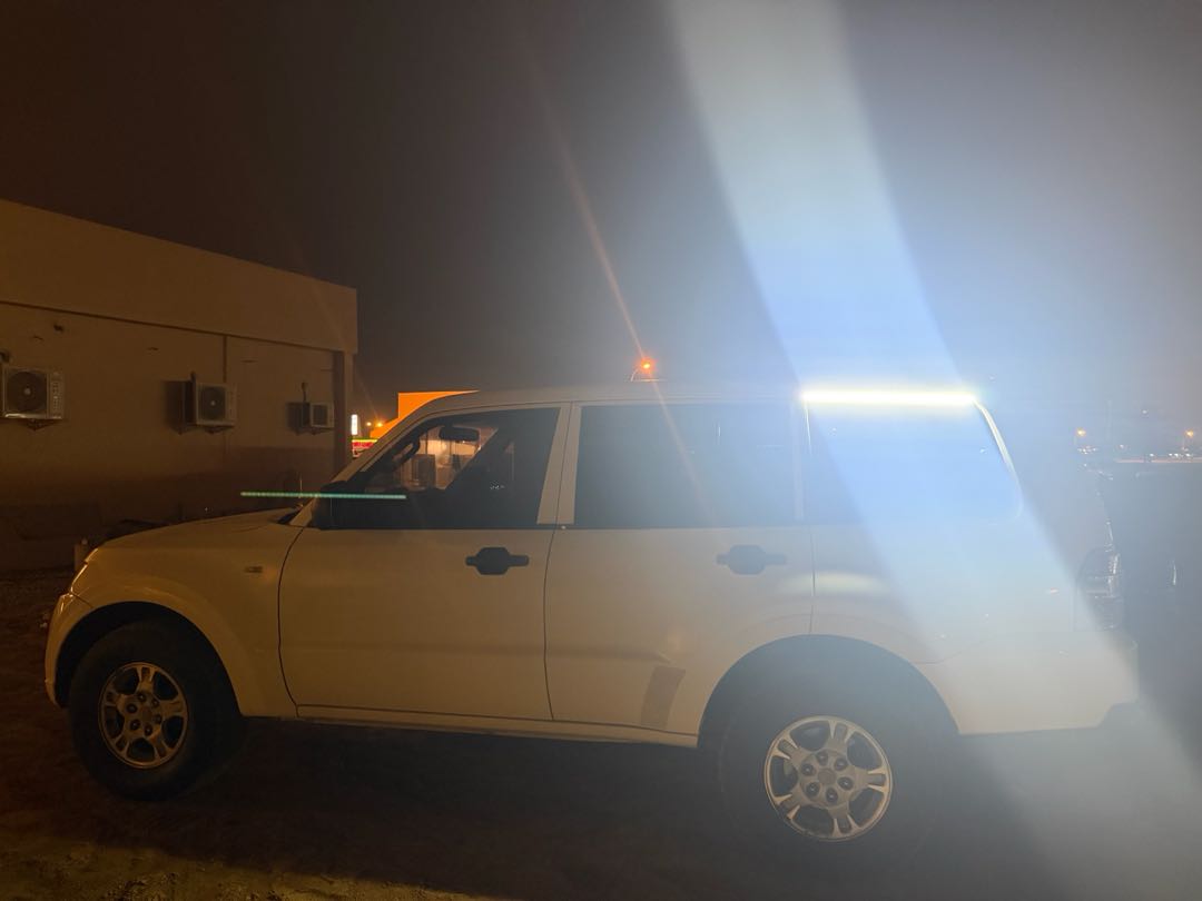 Car Image 2011 MITSUBISHI PAJERO 