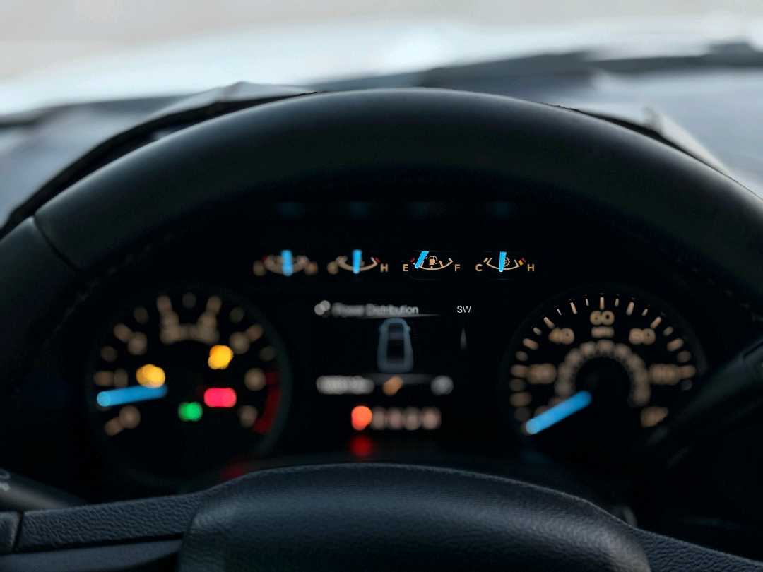 Car Image 2018 FORD F-150 XLT