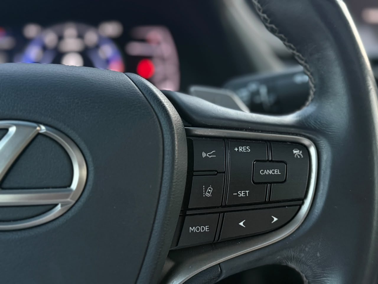 Car Image 2019 LEXUS ES 350