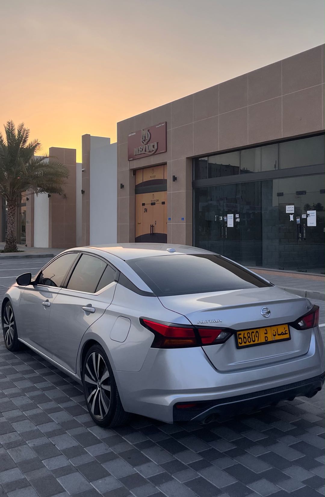Car Image 2019 NISSAN ALTIMA SR