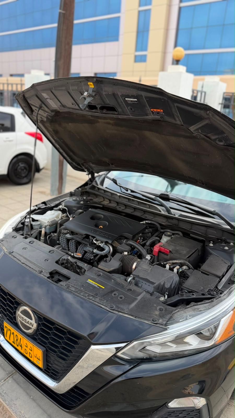 Car Image 2020 NISSAN ALTIMA SR