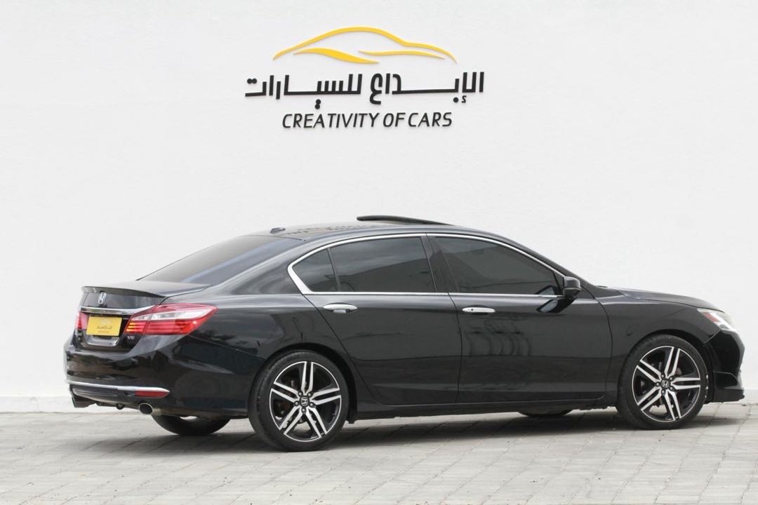 Car Image 2017 HONDA ACCORD EXL