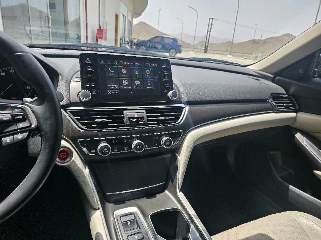 Car Image 2018 HONDA ACCORD EXL