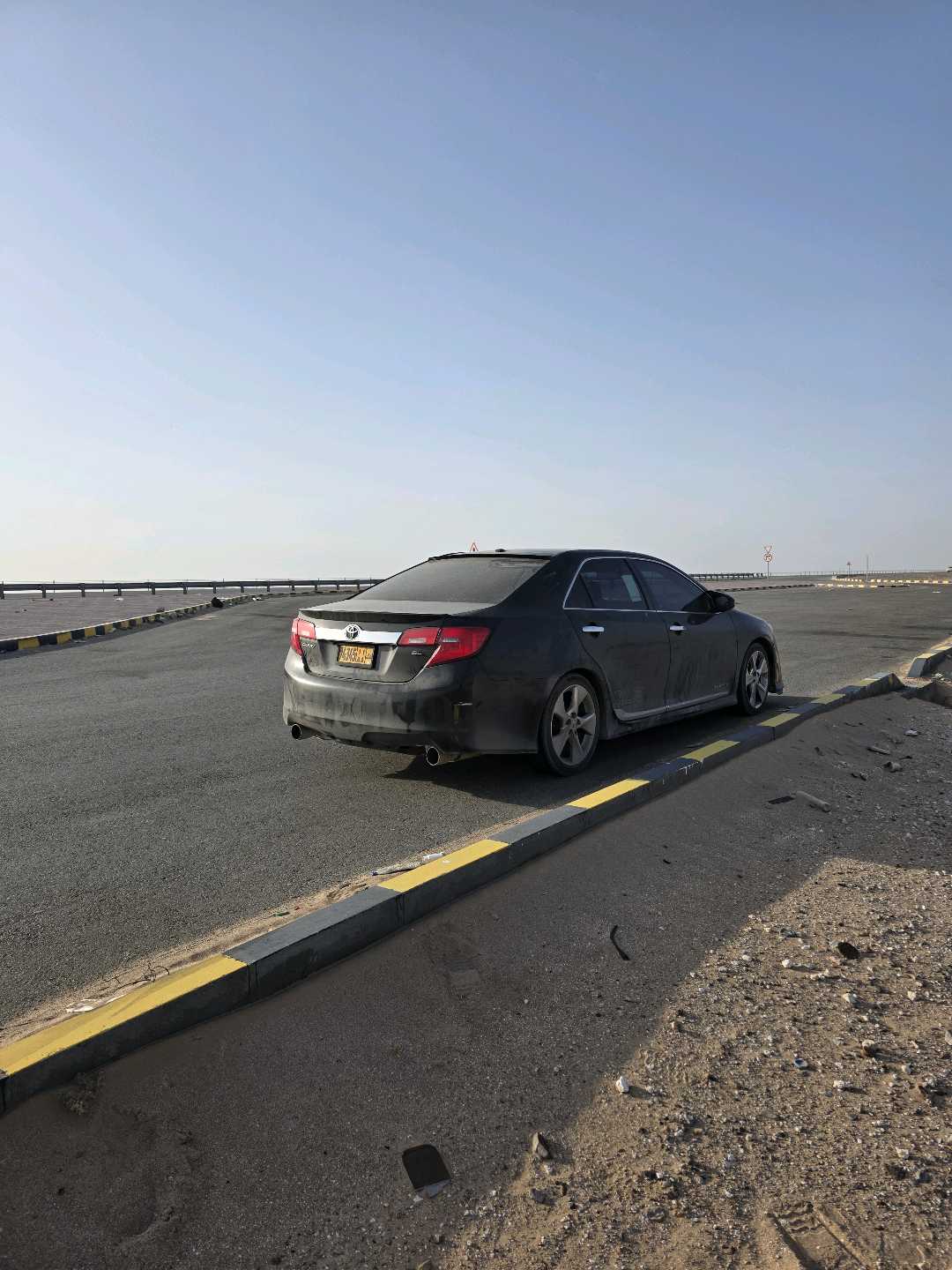 Car Image 2013 TOYOTA CAMRY LE