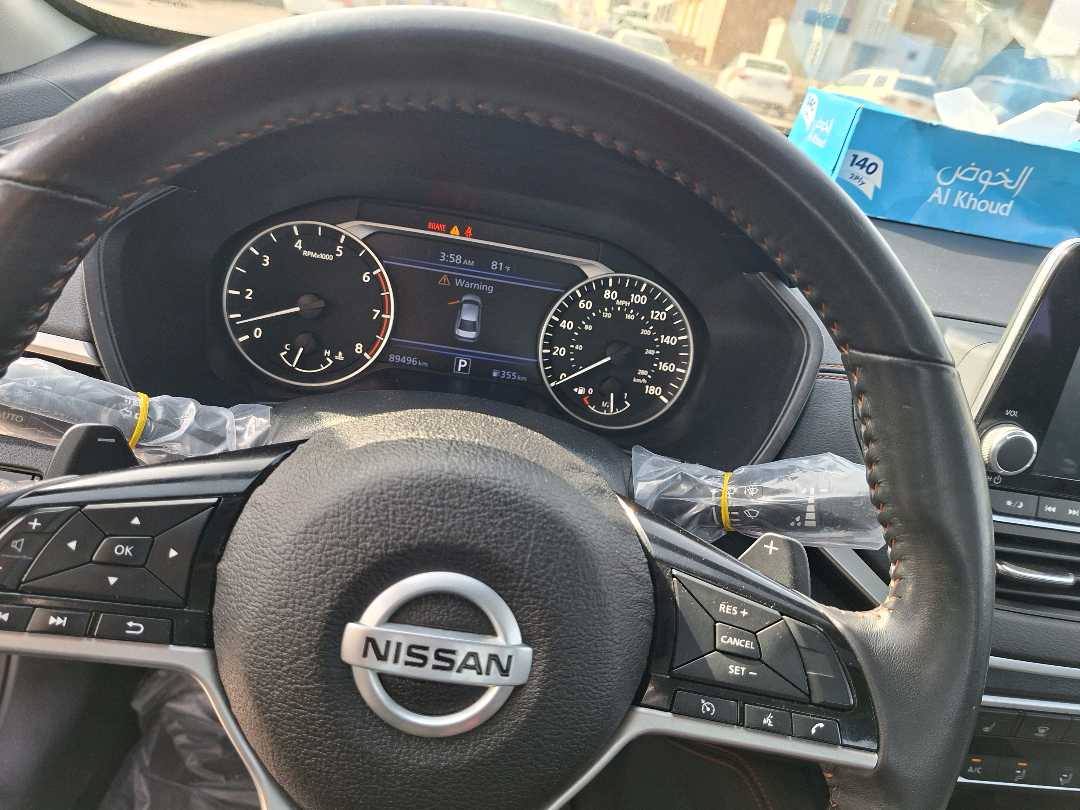 Car Image 2021 NISSAN ALTIMA SR