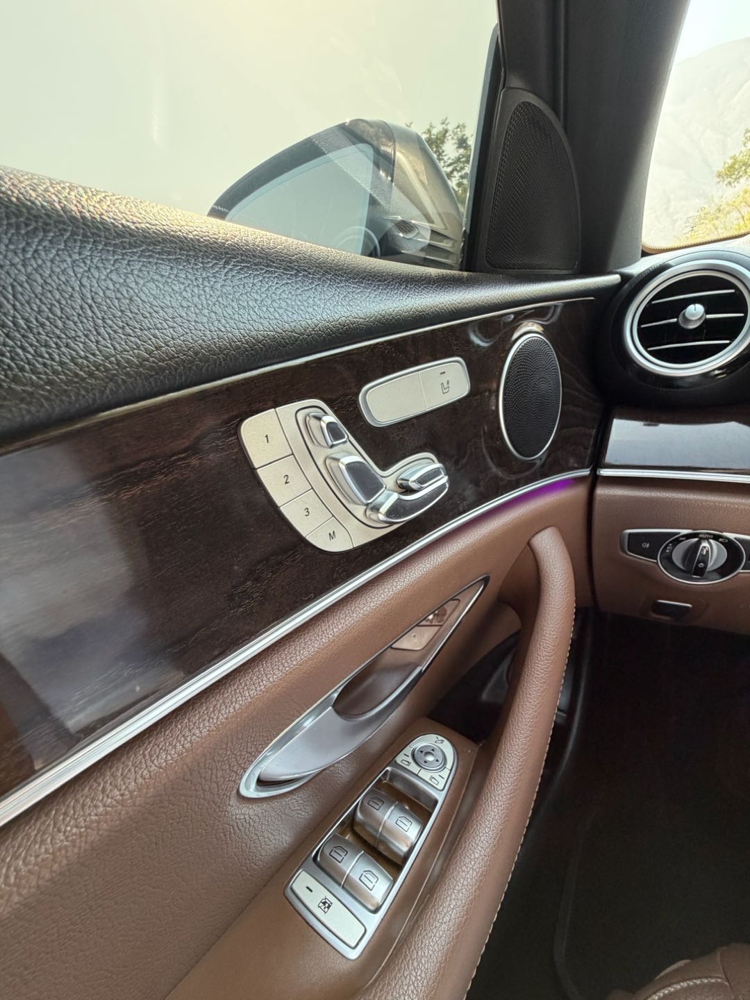 Car Image 2017 MERCEDES E Class 300