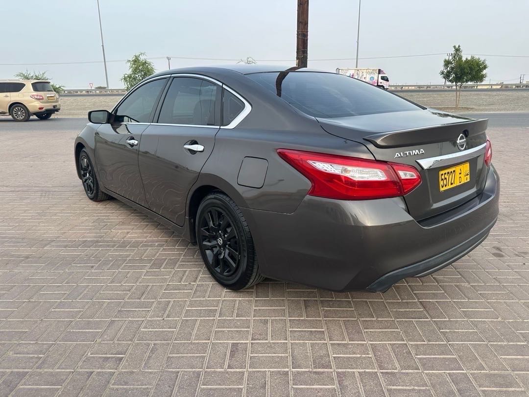 Car Image 2017 NISSAN ALTIMA S