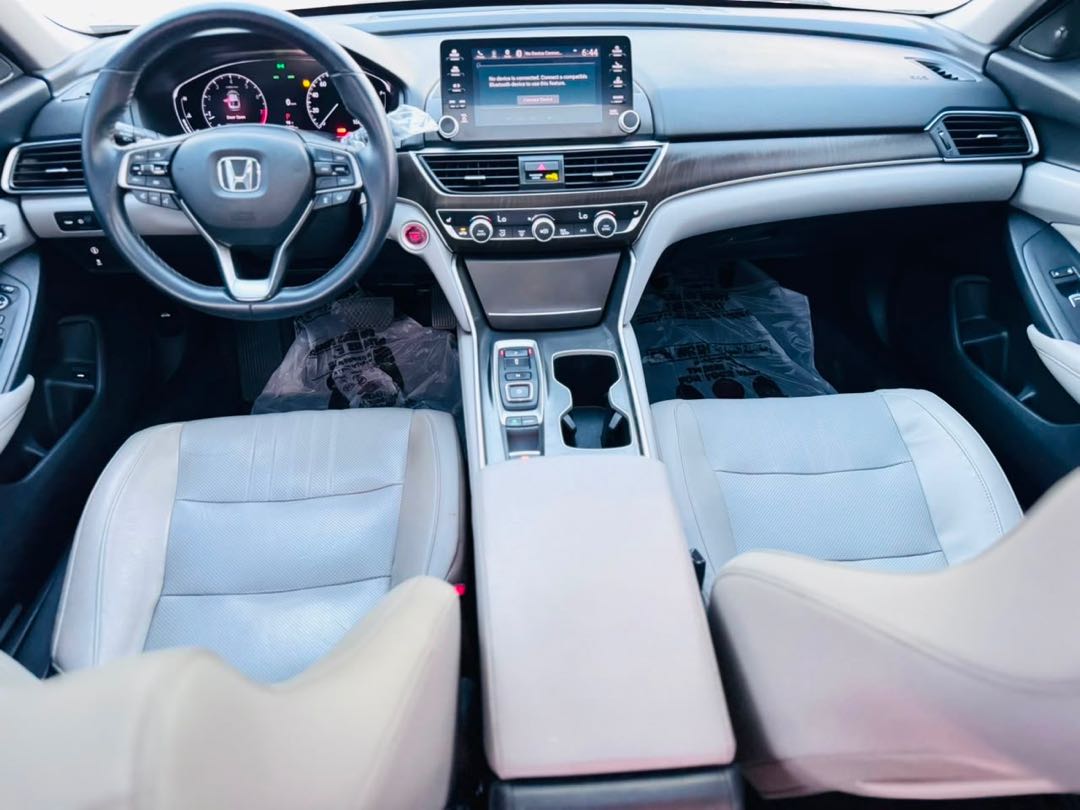 Car Image 2018 HONDA ACCORD EXL