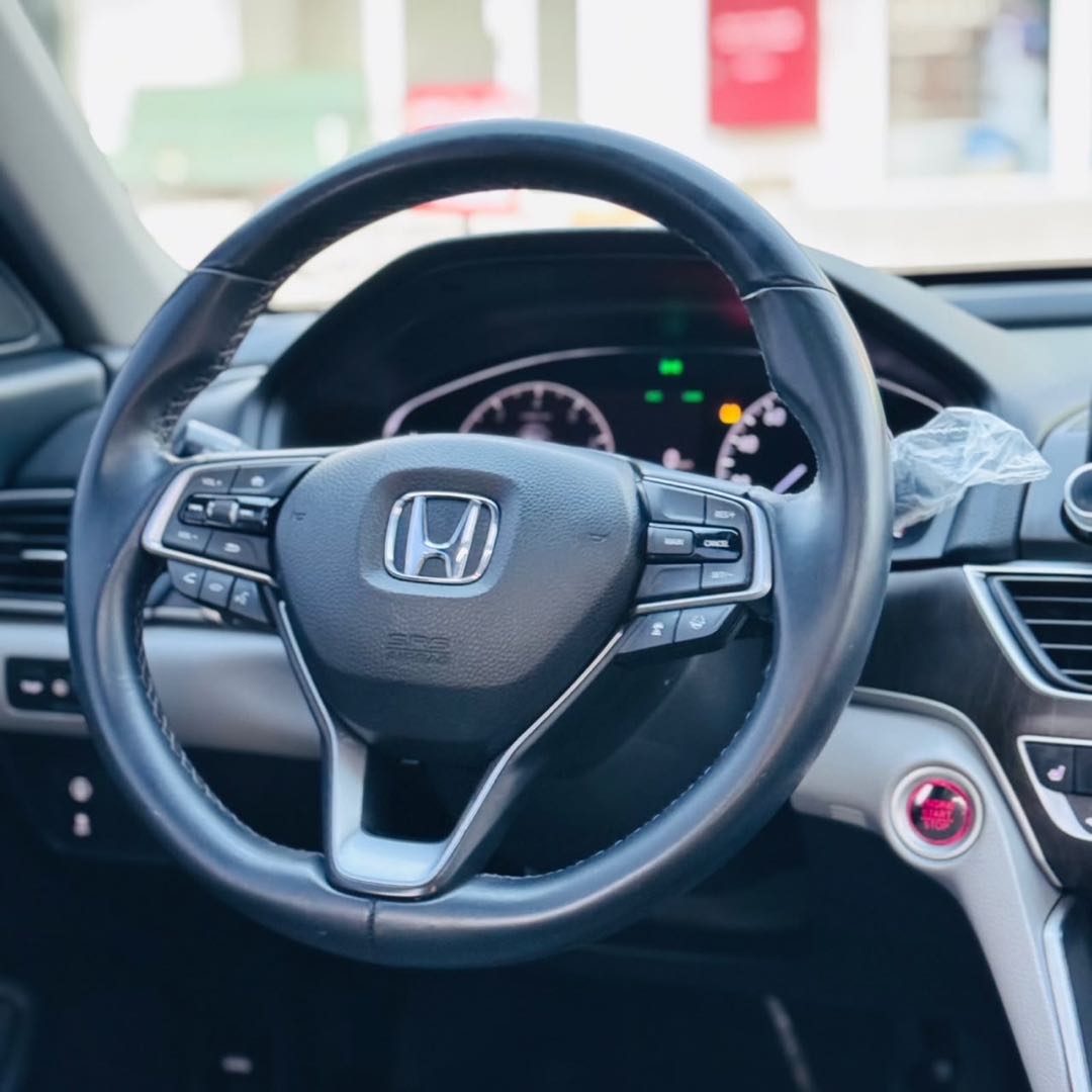 Car Image 2018 HONDA ACCORD EXL