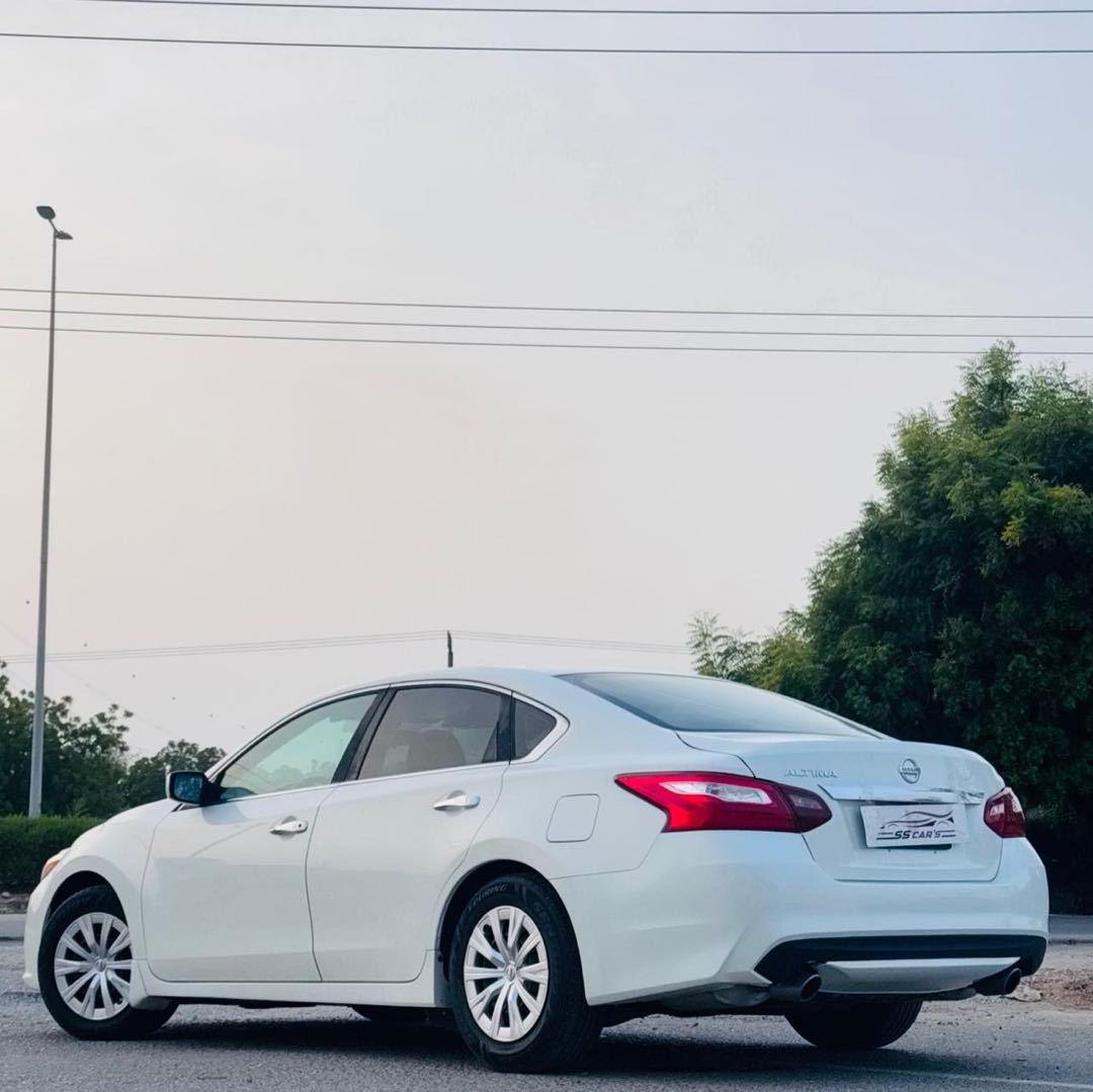 Car Image 2018 NISSAN ALTIMA S