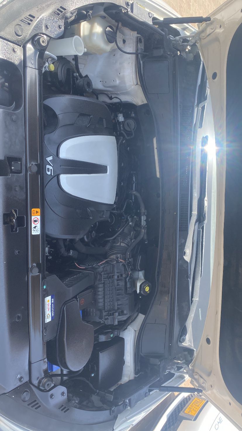 Car Image 2017 HYUNDAI SANTA FE 