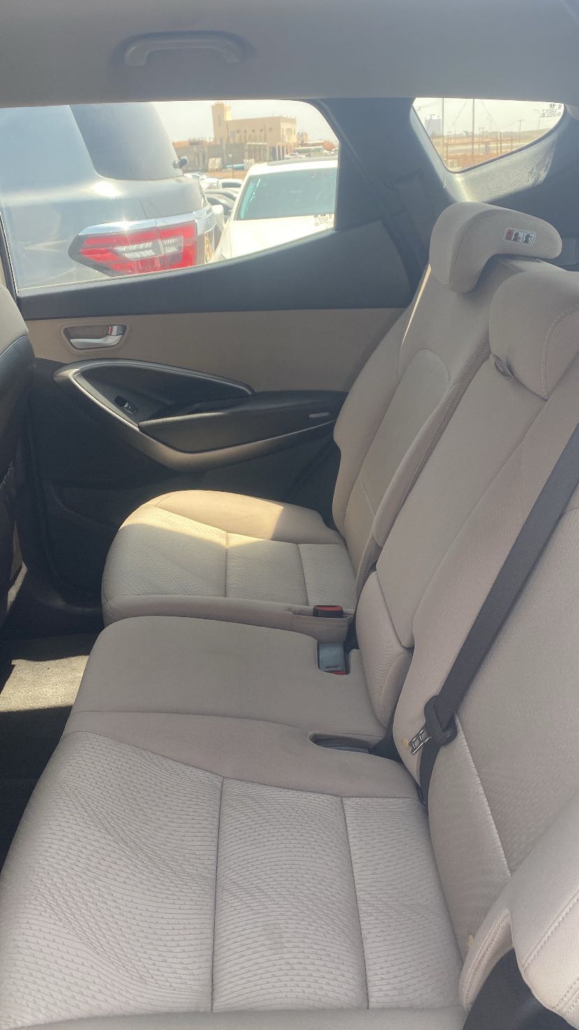 Car Image 2017 HYUNDAI SANTA FE 