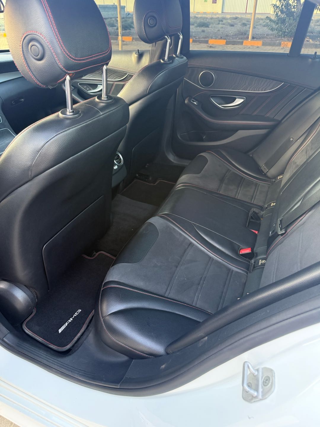 Car Image 2016 MERCEDES C Class 450