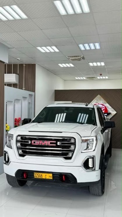 Car Image 2019 GMC SIERRA SLE