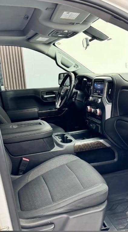 Car Image 2019 GMC SIERRA SLE