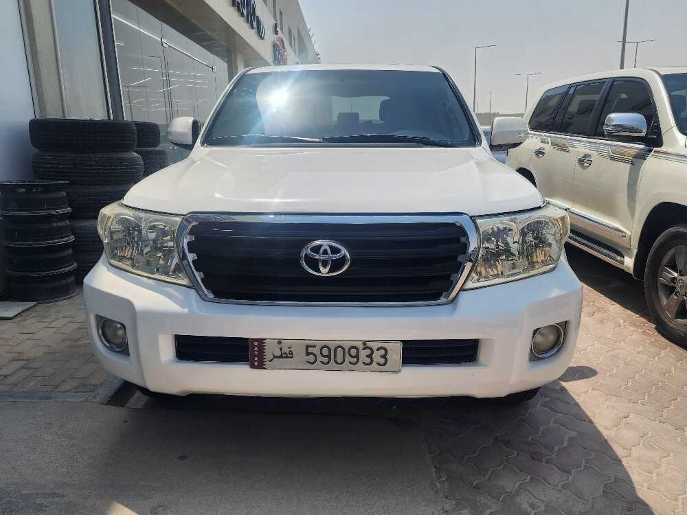 Car Image 2014 TOYOTA LAND CRUISER GX