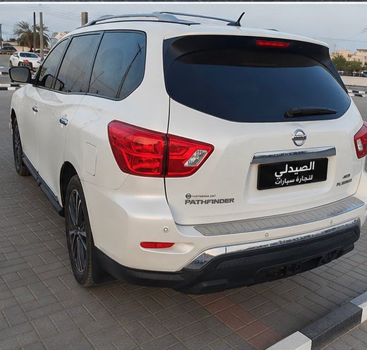 Car Image 2017 NISSAN PATHFINDER PLATINUM