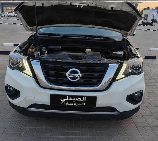 Car Image 2017 NISSAN PATHFINDER PLATINUM