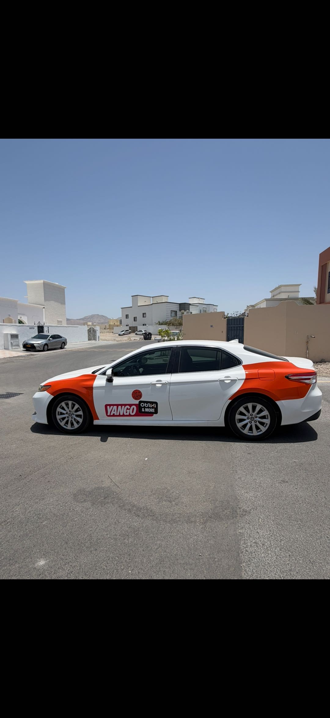 Car Image 2019 TOYOTA CAMRY LE
