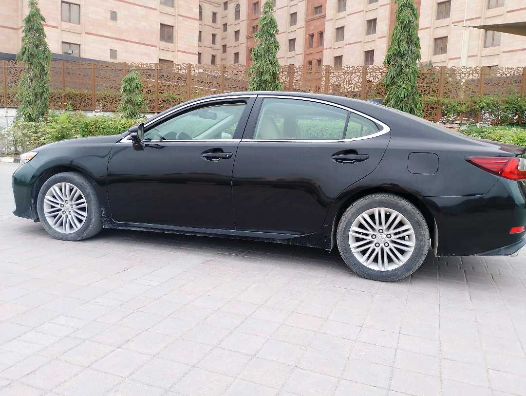 Car Image 2017 LEXUS ES 350