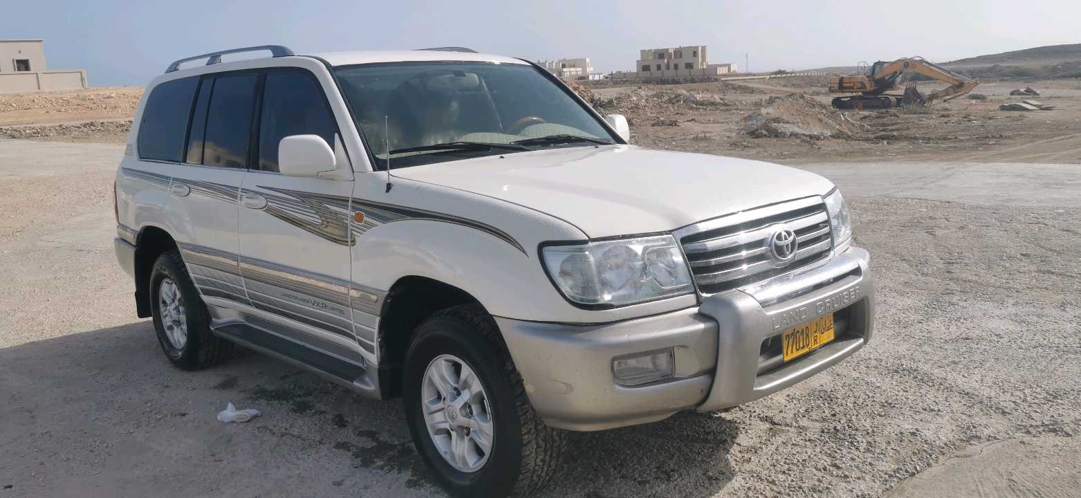 Car Image 2003 TOYOTA LAND CRUISER VX.R