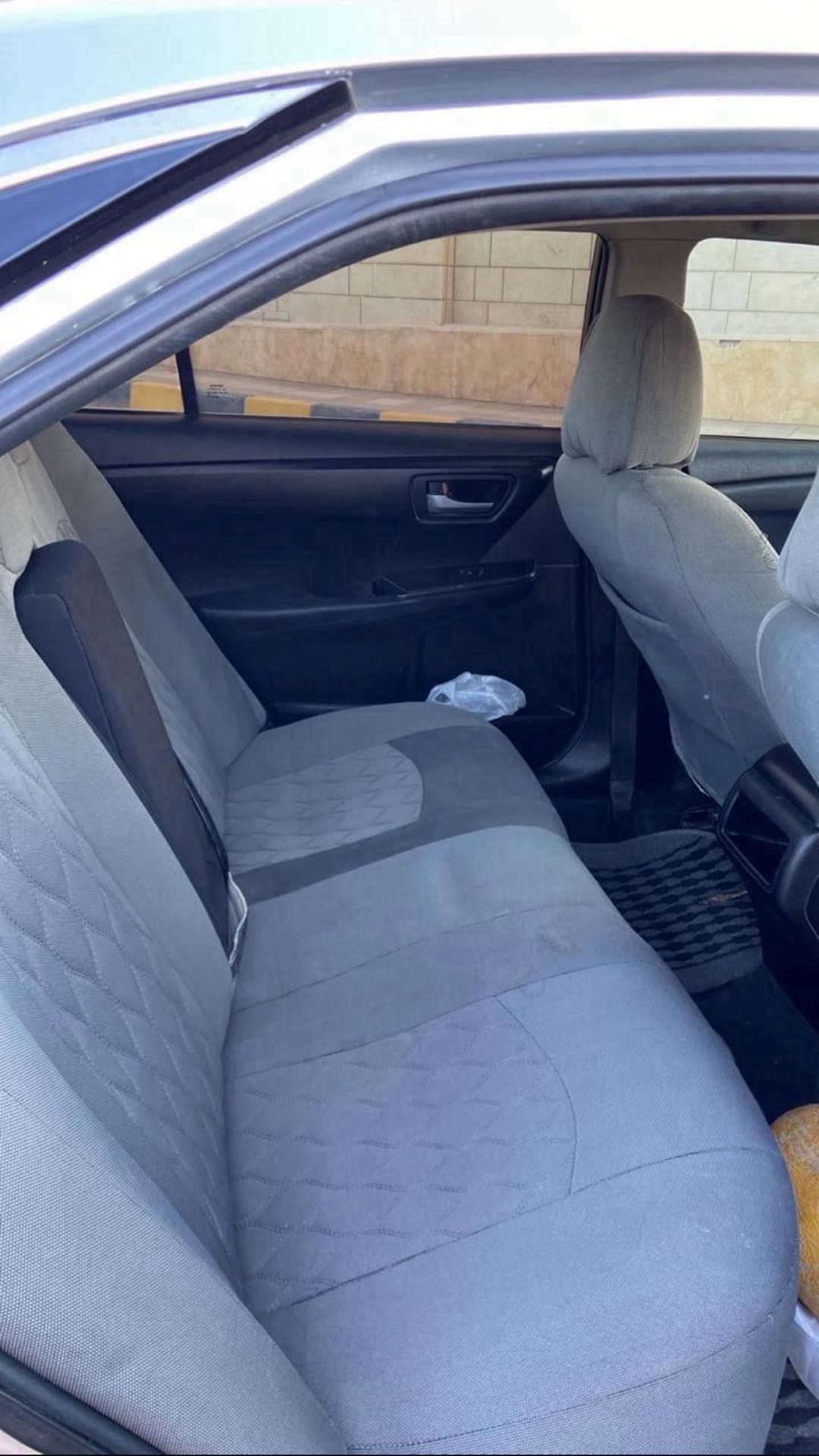 Car Image 2016 TOYOTA CAMRY LE
