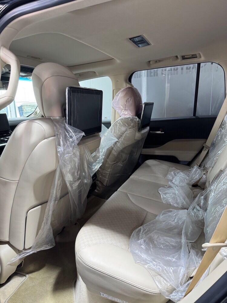 Car Image 2022 TOYOTA LAND CRUISER VX.R