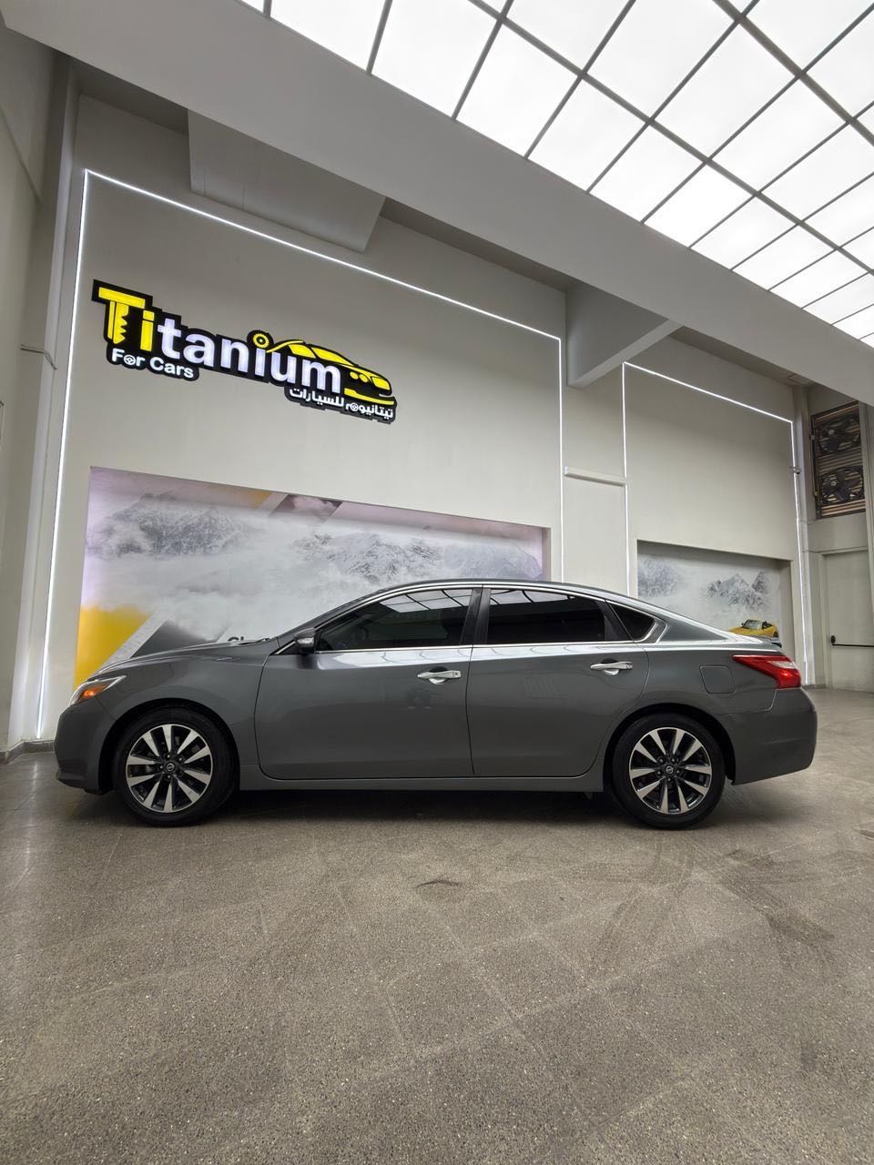 Car Image 2018 NISSAN ALTIMA SL