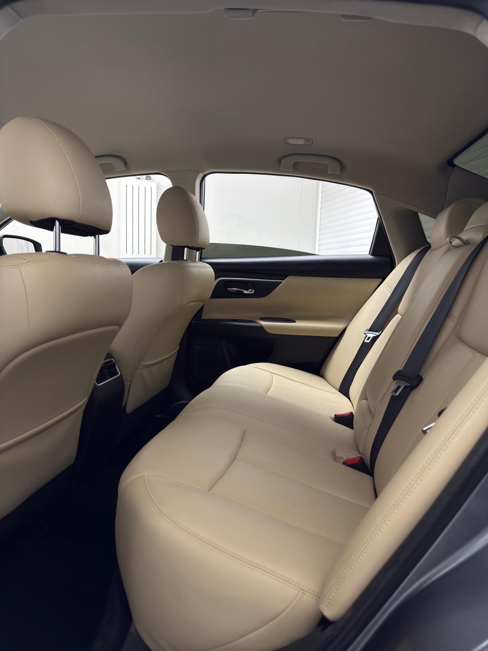 Car Image 2018 NISSAN ALTIMA SL