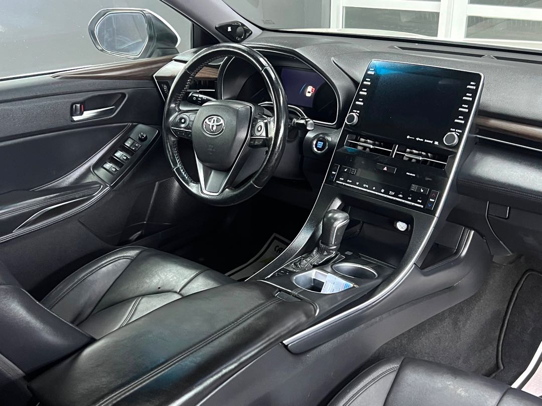 Car Image 2019 TOYOTA AVALON XLE
