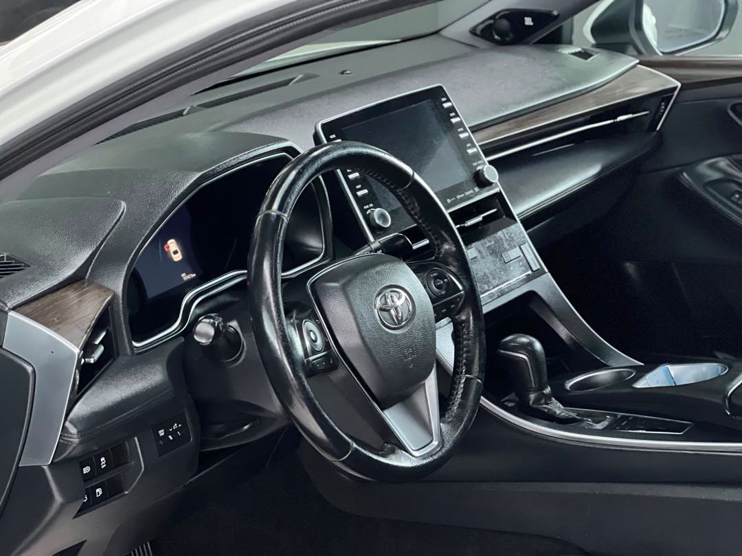 Car Image 2019 TOYOTA AVALON XLE