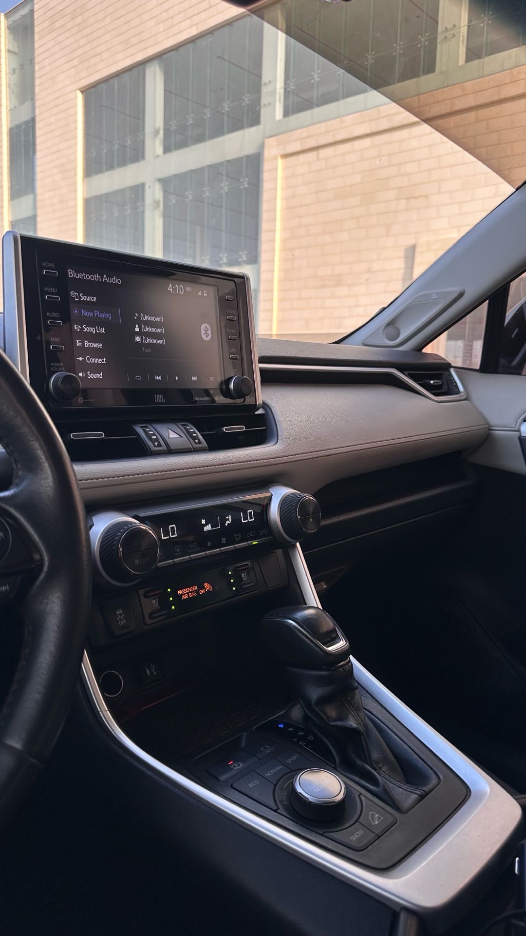 Car Image 2019 TOYOTA RAV4 LIMITED