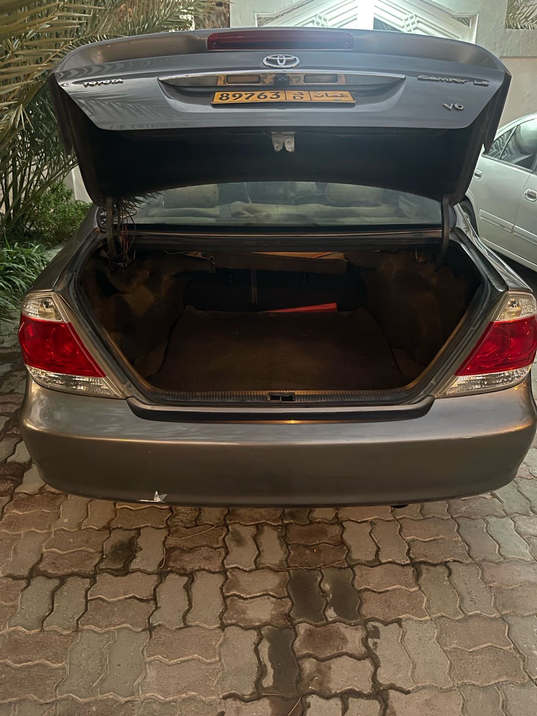 Car Image 2003 TOYOTA CAMRY LE