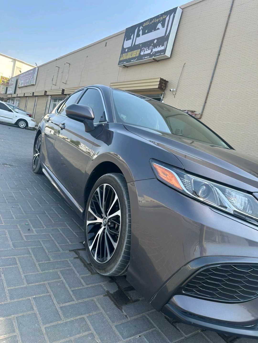 Car Image 2019 TOYOTA CAMRY SE