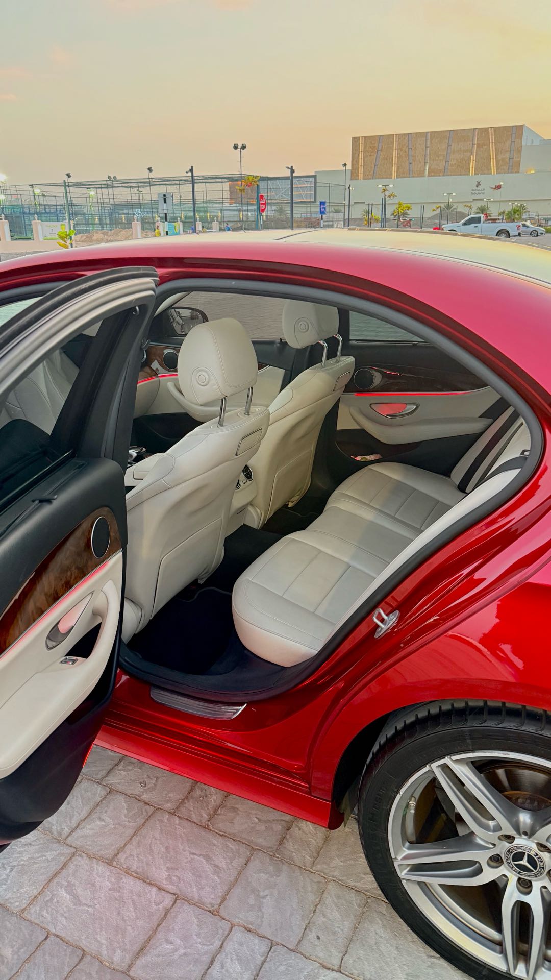 Car Image 2017 MERCEDES E Class 300