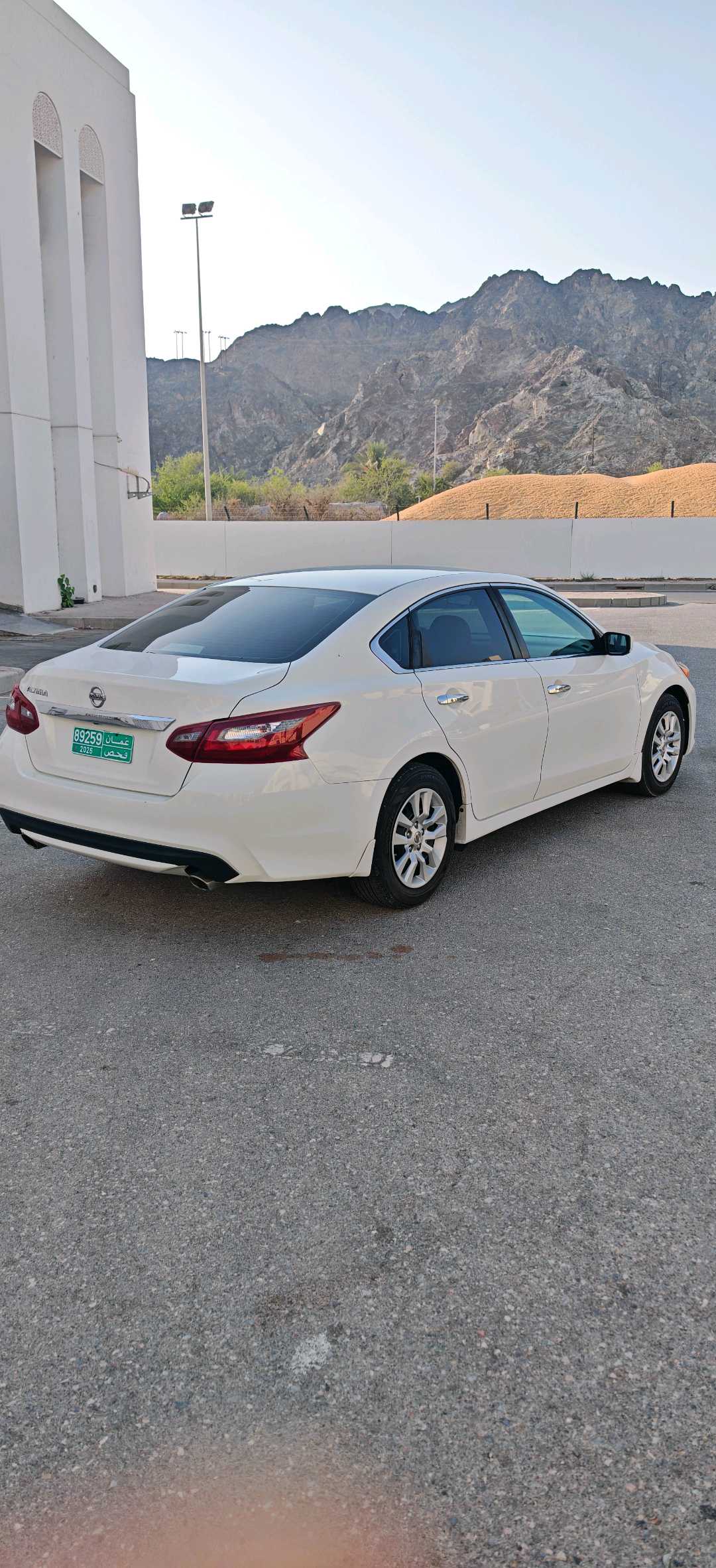 Car Image 2018 NISSAN ALTIMA S