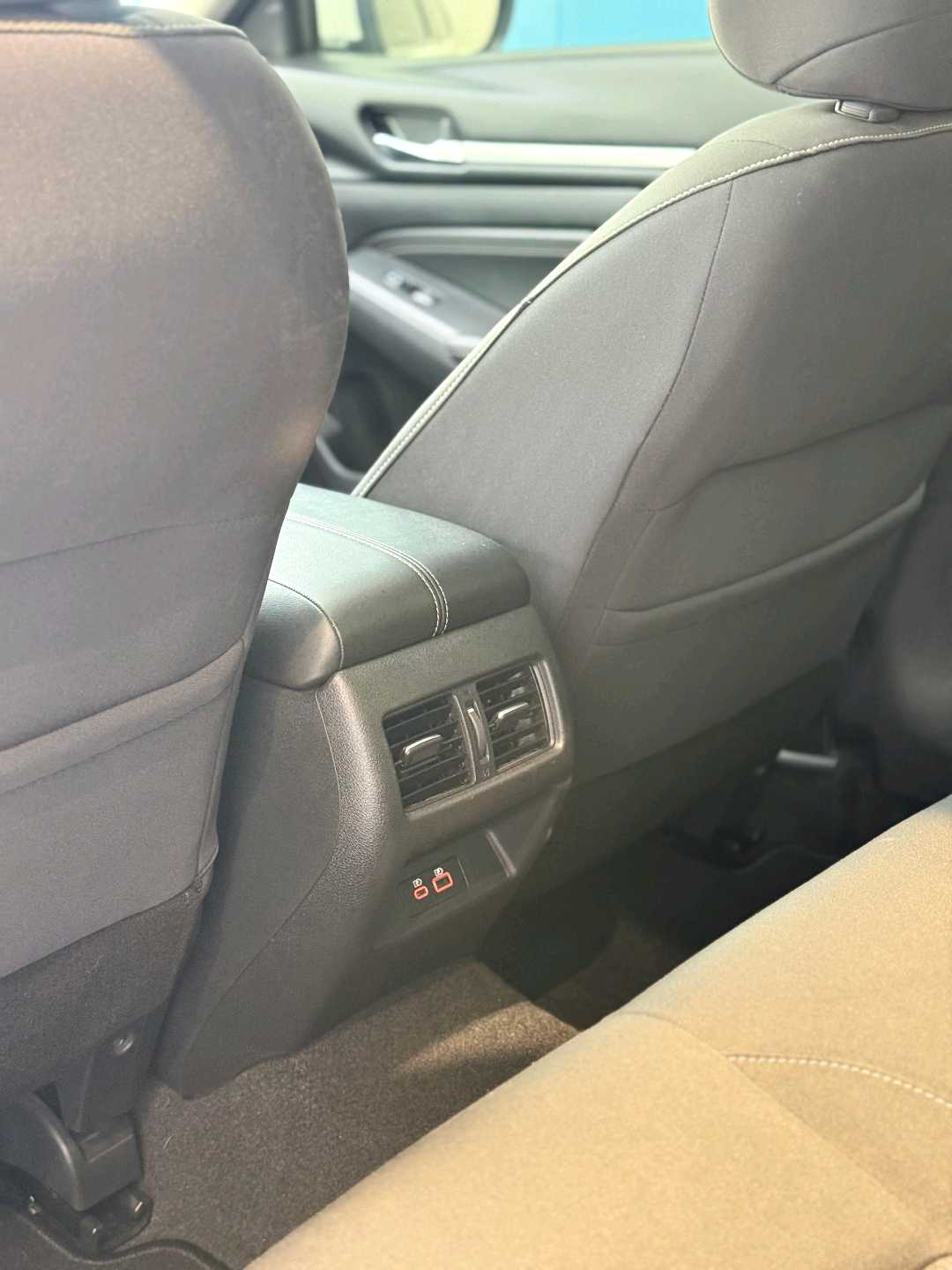 Car Image 2019 NISSAN ALTIMA SV