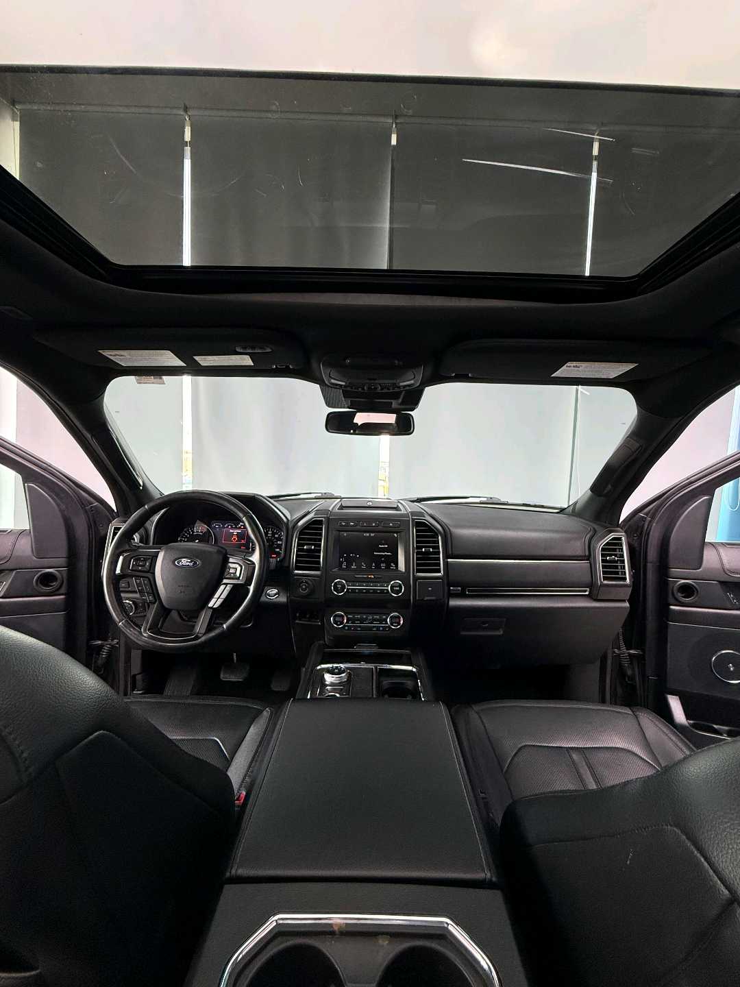 Car Image 2019 FORD EXPEDITION 