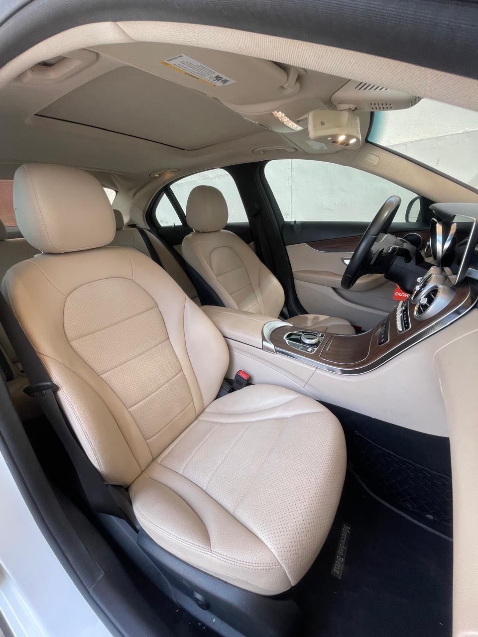 Car Image 2019 MERCEDES C Class 300