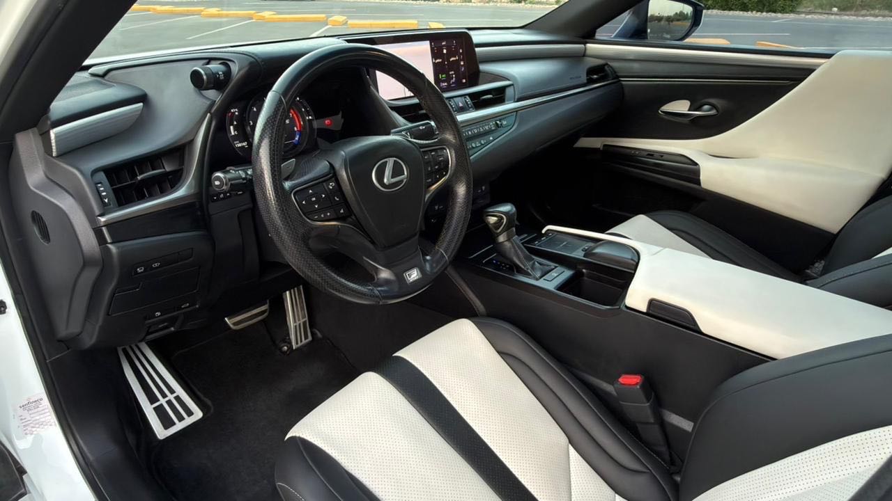 Car Image 2019 LEXUS ES 350