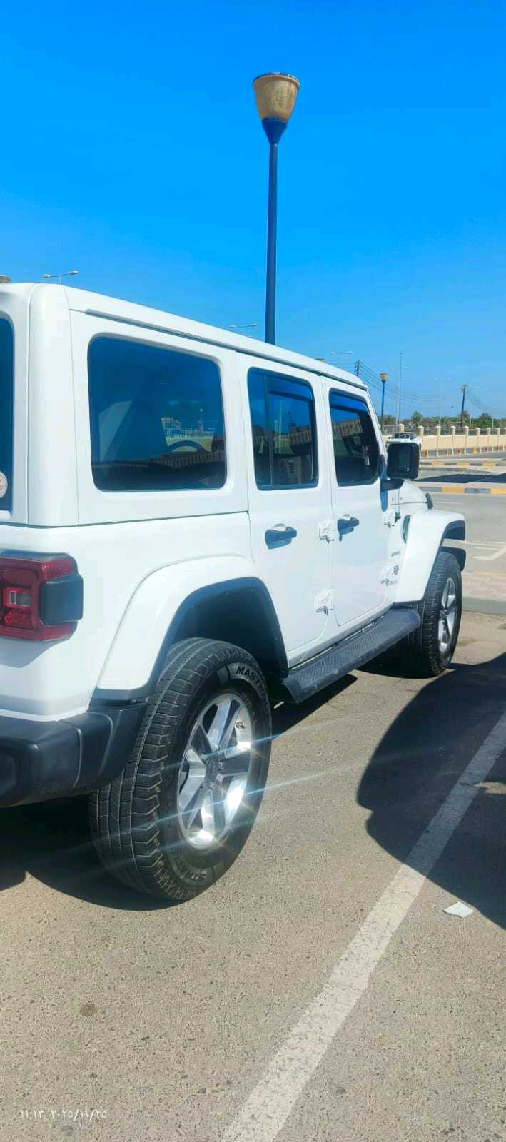 Car Image 2018 JEEP WRANGLER SAHARA
