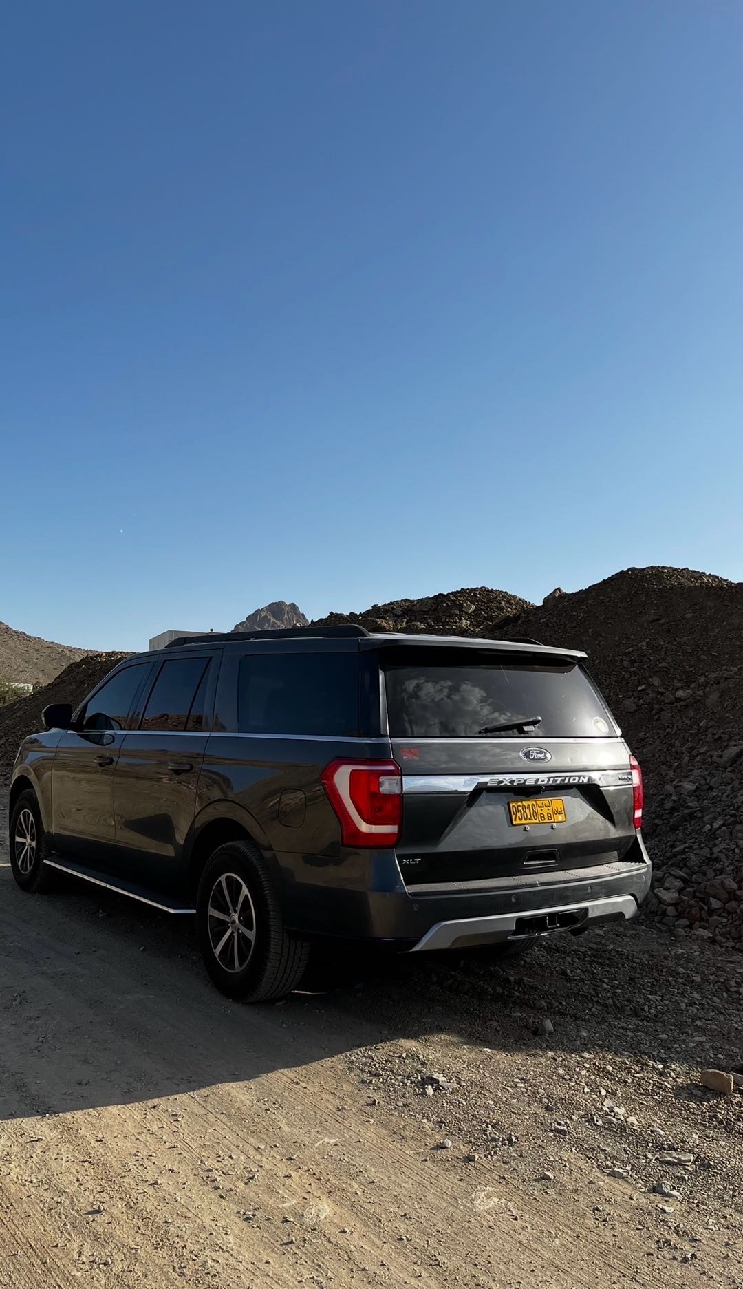 Car Image 2019 FORD EXPEDITION XLT