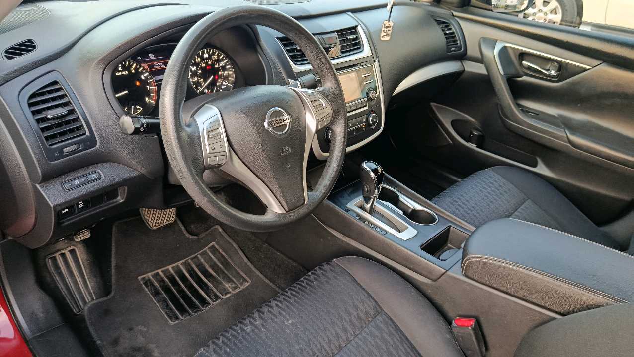 Car Image 2016 NISSAN ALTIMA S