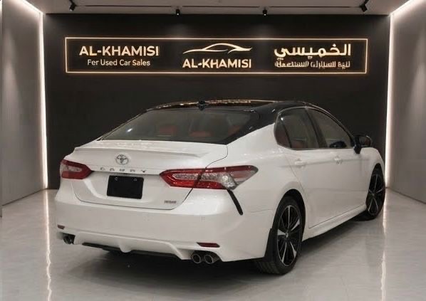 Car Image 2018 TOYOTA CAMRY XSE