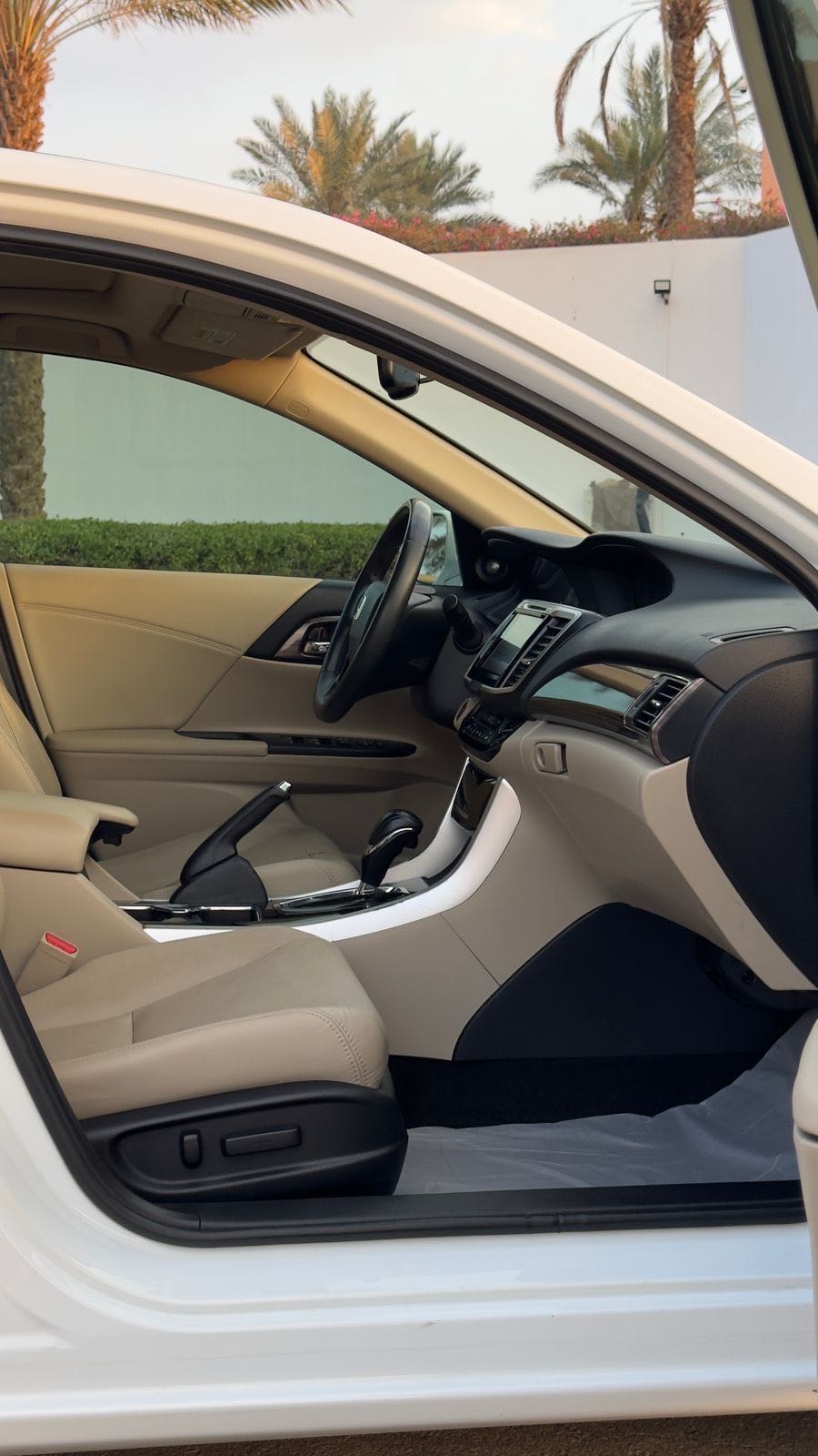 Car Image 2017 HONDA ACCORD EXL