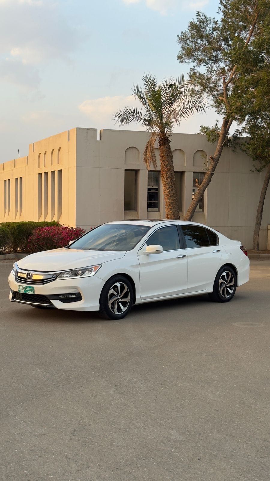 Car Image 2017 HONDA ACCORD EXL