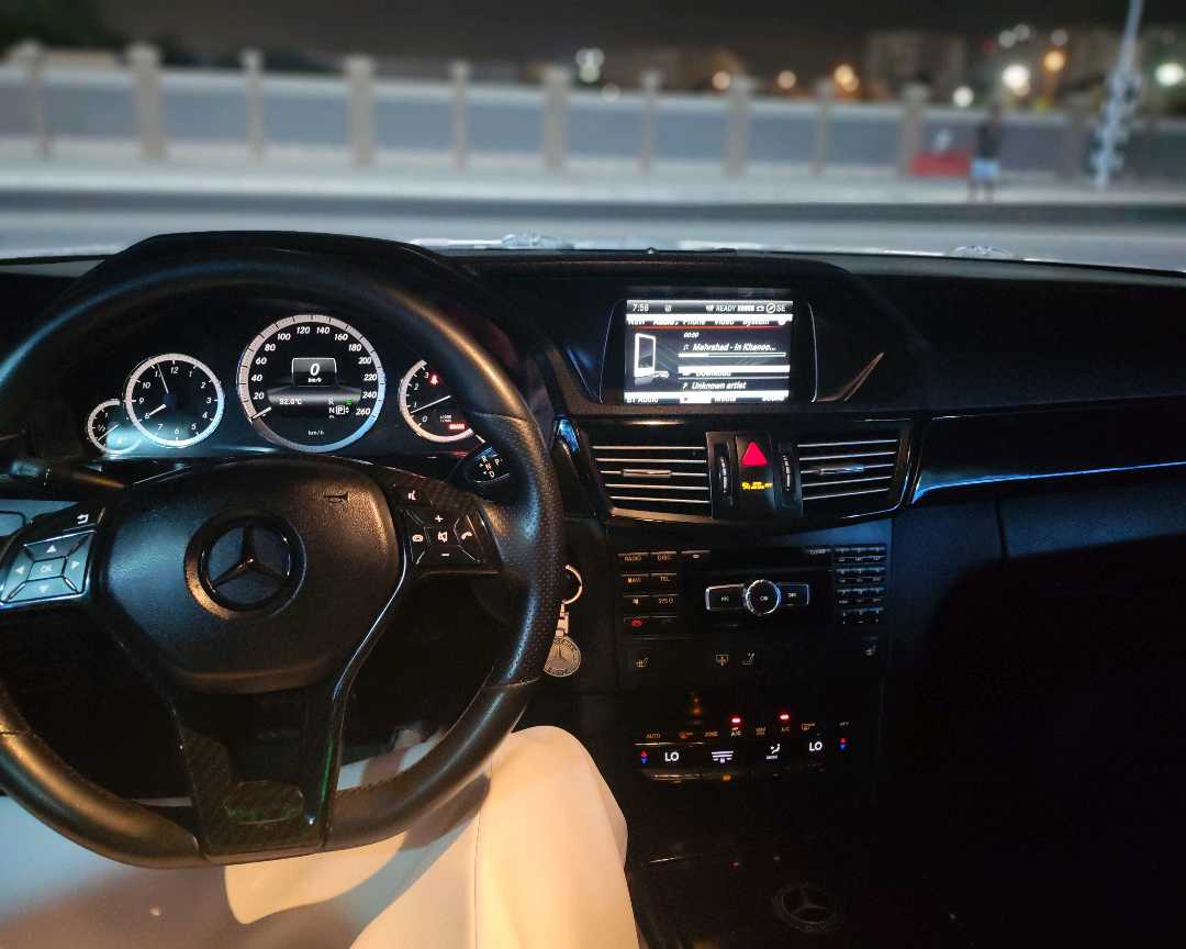 Car Image 2013 MERCEDES E Class 350